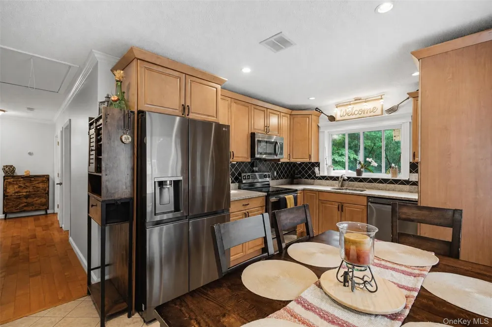 8 Arbutus Street Putnam Valley, NY 10579