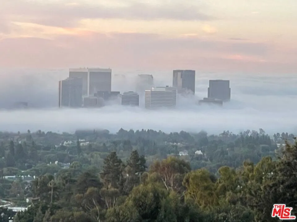 9926 Beverly Grove Drive Los Angeles, CA 90210