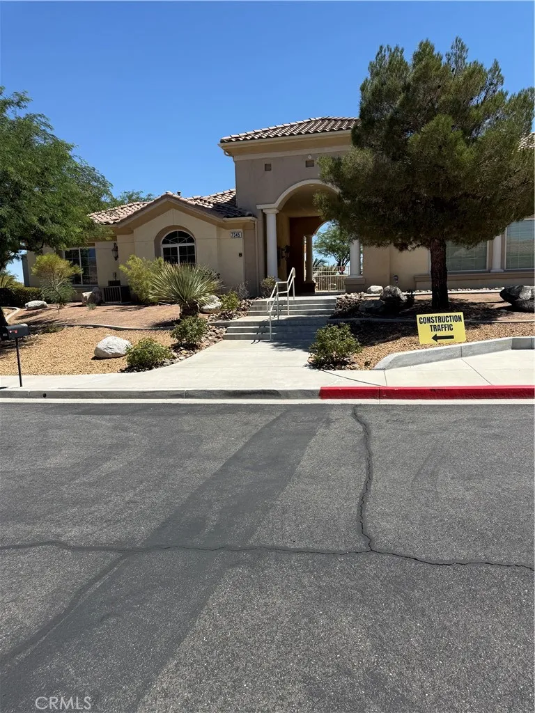 7426 Via Real Yucca Valley, CA 92284