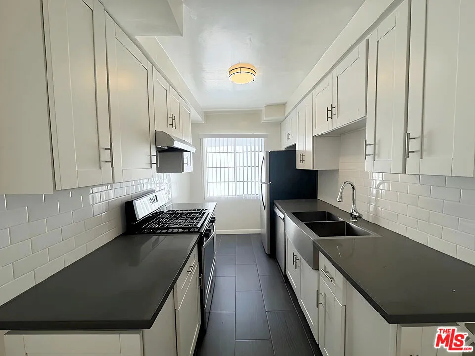 1026 Genesee Avenue #9 Los Angeles, CA 90048