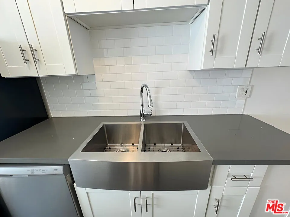 1026 Genesee Avenue #9 Los Angeles, CA 90048