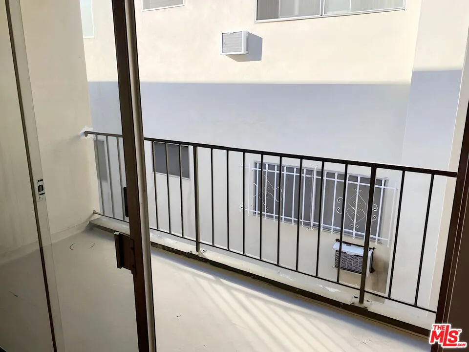 1026 Genesee Avenue #9 Los Angeles, CA 90048