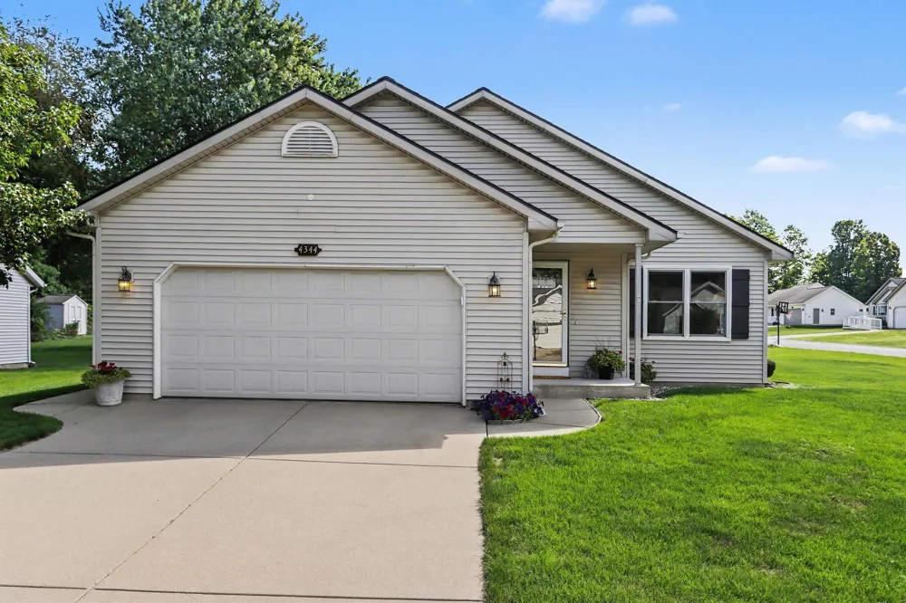 4344 Sweet Cherry Lane Kalamazoo, MI 49004