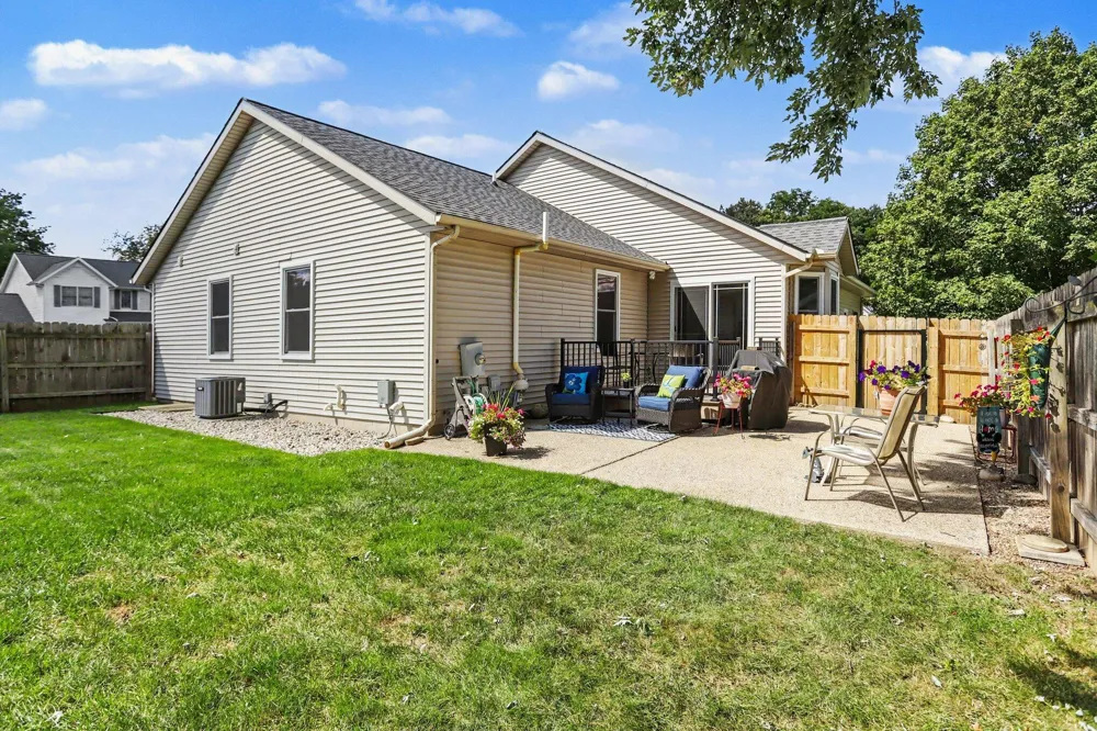4344 Sweet Cherry Lane Kalamazoo, MI 49004