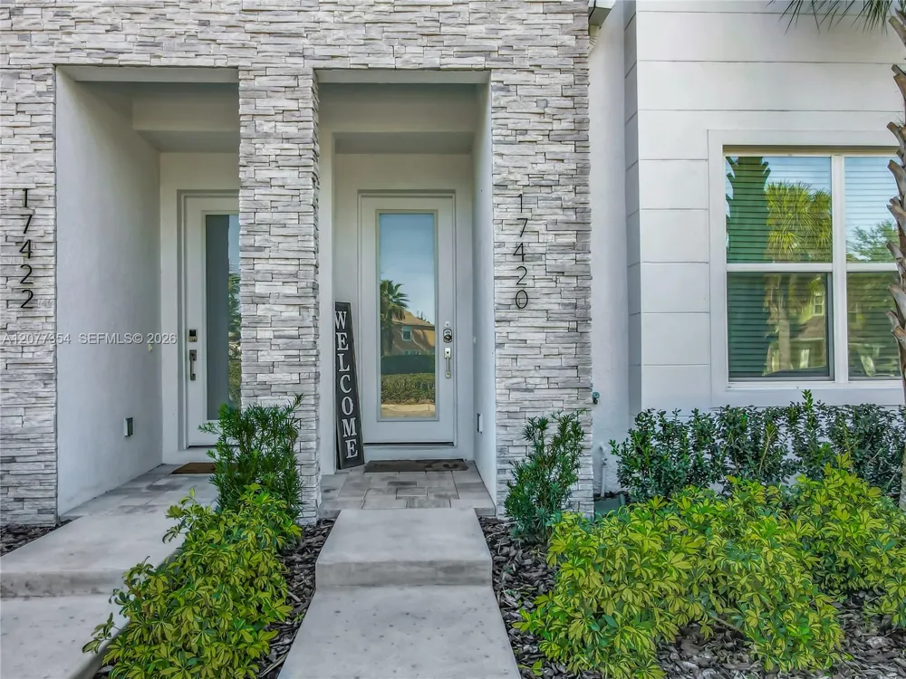 17420 SERENIDAD BLVD Clermont, FL 34714