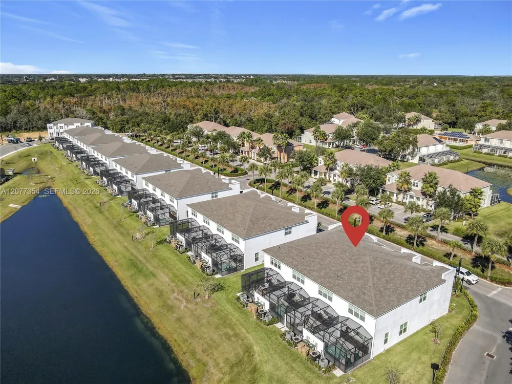 17420 SERENIDAD BLVD Clermont, FL 34714