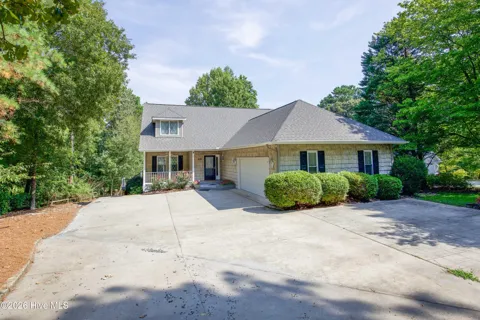 110 Sandspur Lane