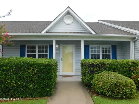 902 Courtyard E
