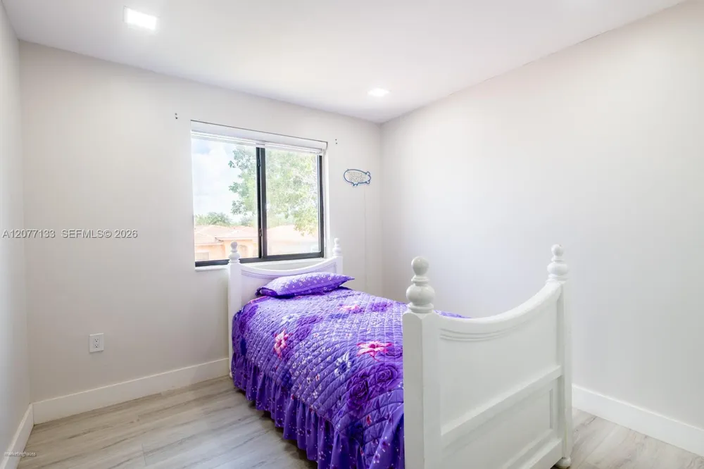 8126 NW 199th Ter Hialeah, FL 33015