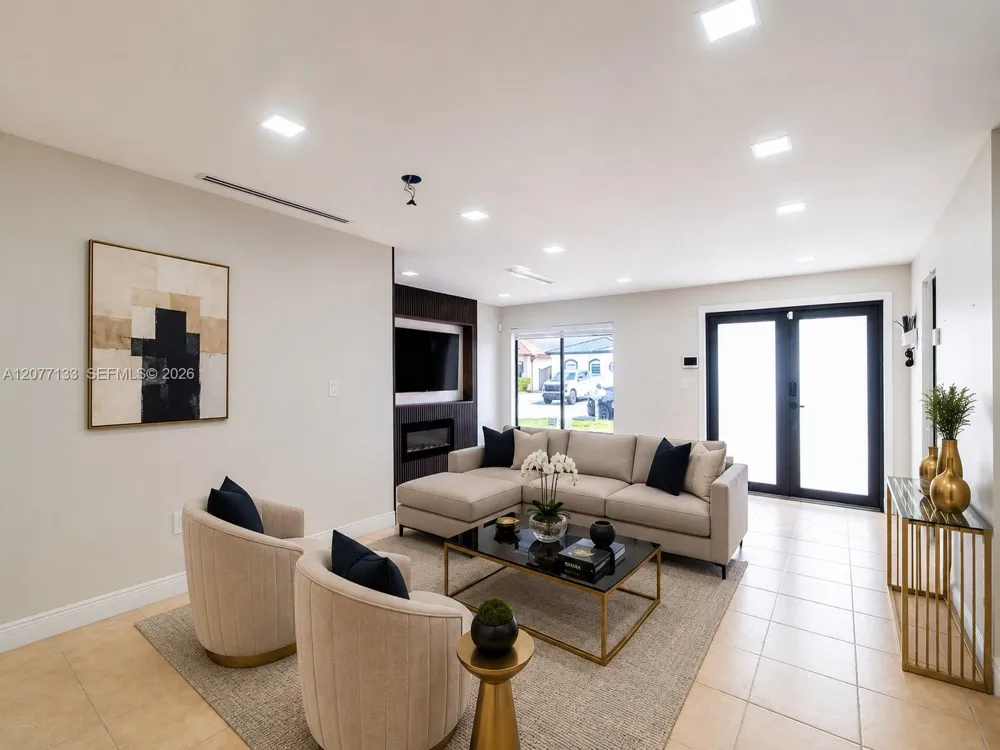 8126 NW 199th Ter Hialeah, FL 33015