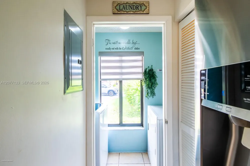 8126 NW 199th Ter Hialeah, FL 33015