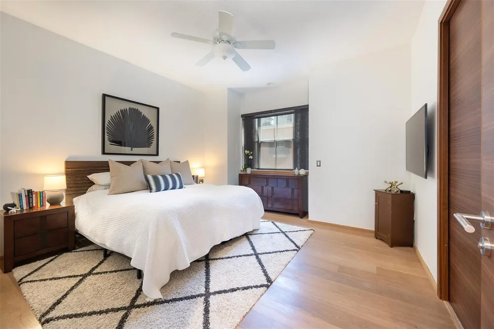 540 NE 7TH AVENUE #1 Fort Lauderdale, FL 33301