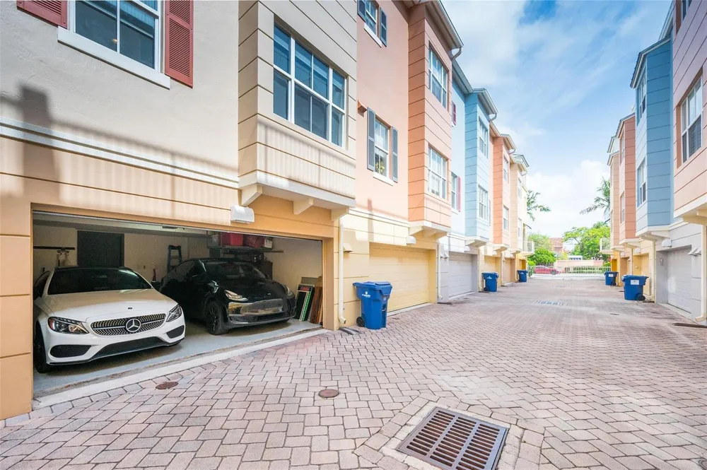 540 NE 7TH AVENUE #1 Fort Lauderdale, FL 33301