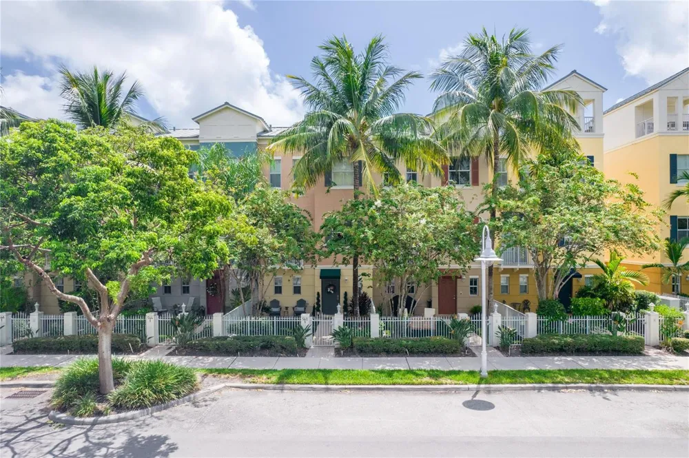 540 NE 7TH AVENUE #1 Fort Lauderdale, FL 33301