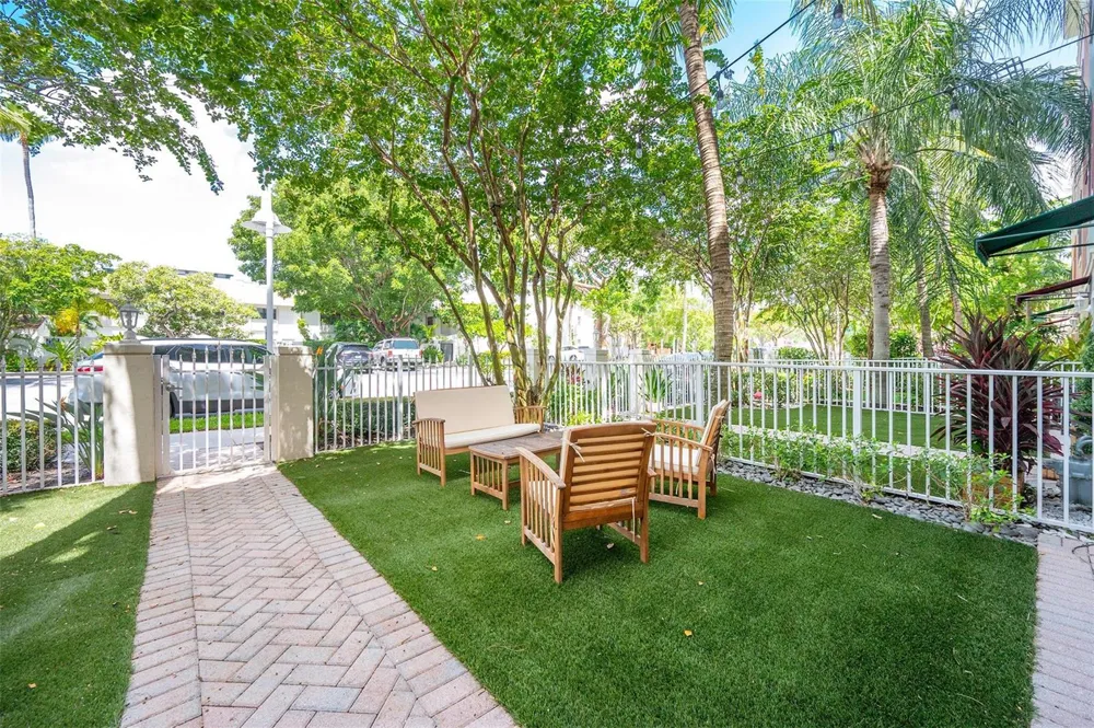 540 NE 7TH AVENUE #1 Fort Lauderdale, FL 33301