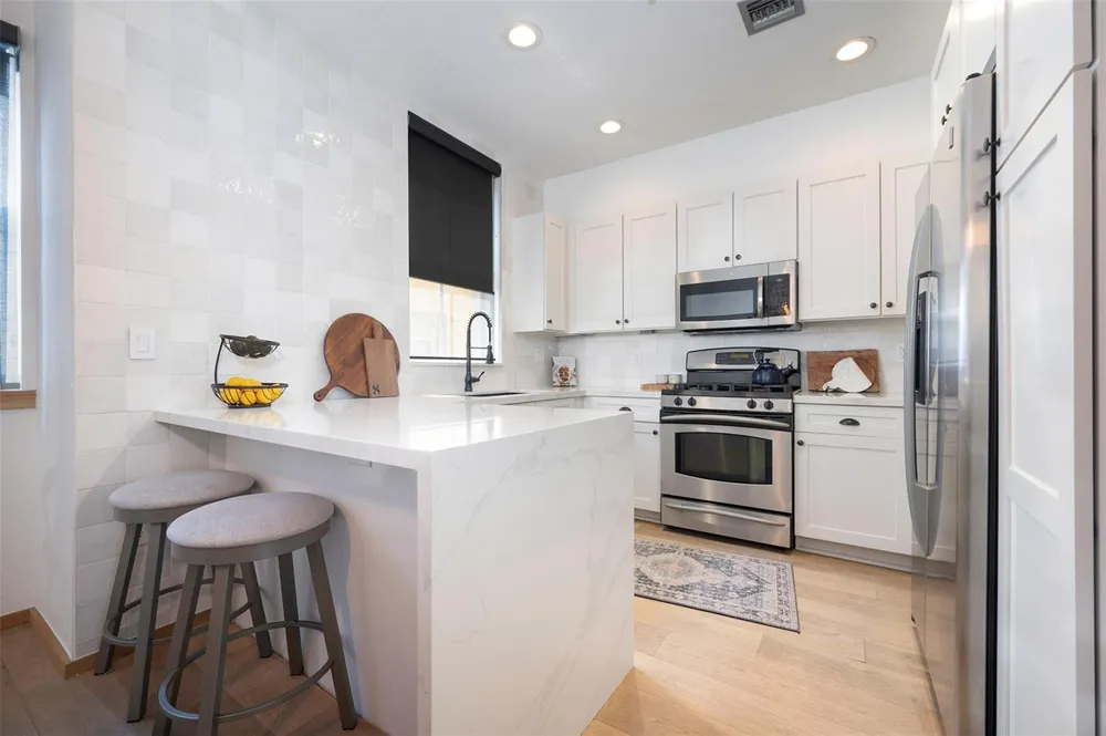 540 NE 7TH AVENUE #1 Fort Lauderdale, FL 33301