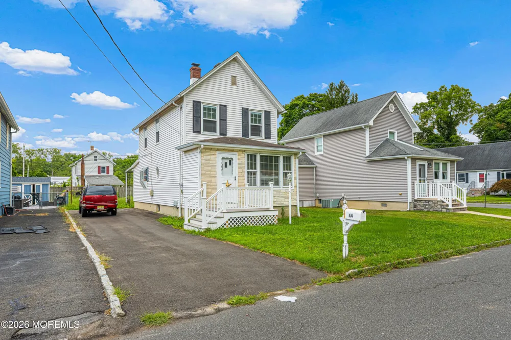 44 John Street Helmetta, NJ 08828