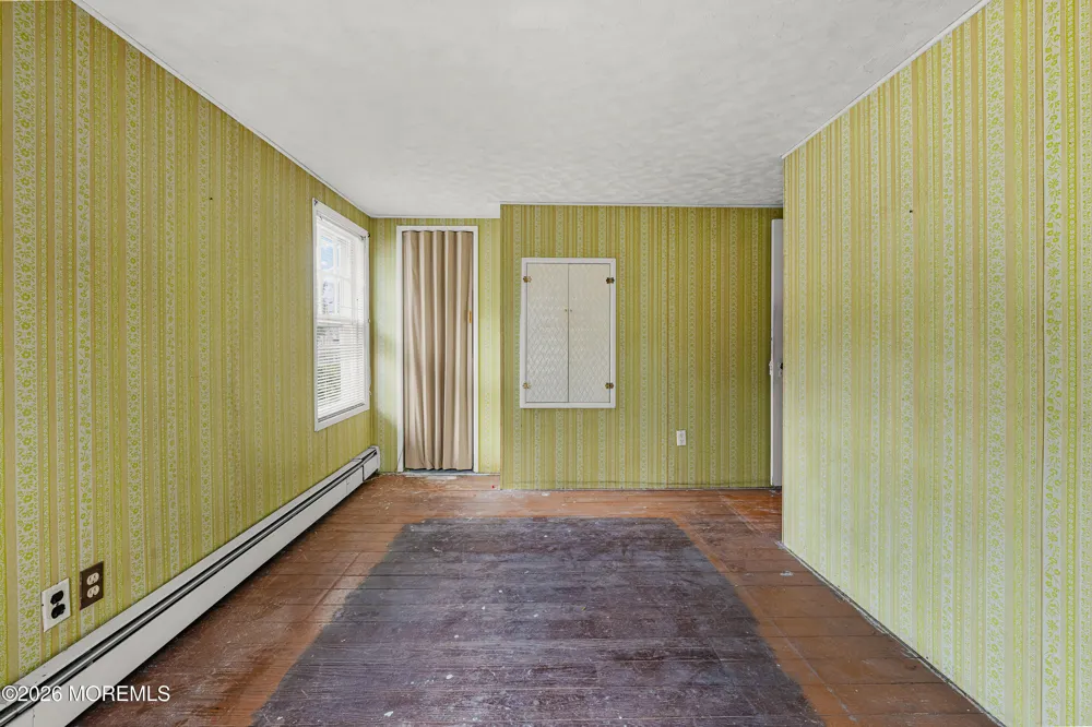 44 John Street Helmetta, NJ 08828