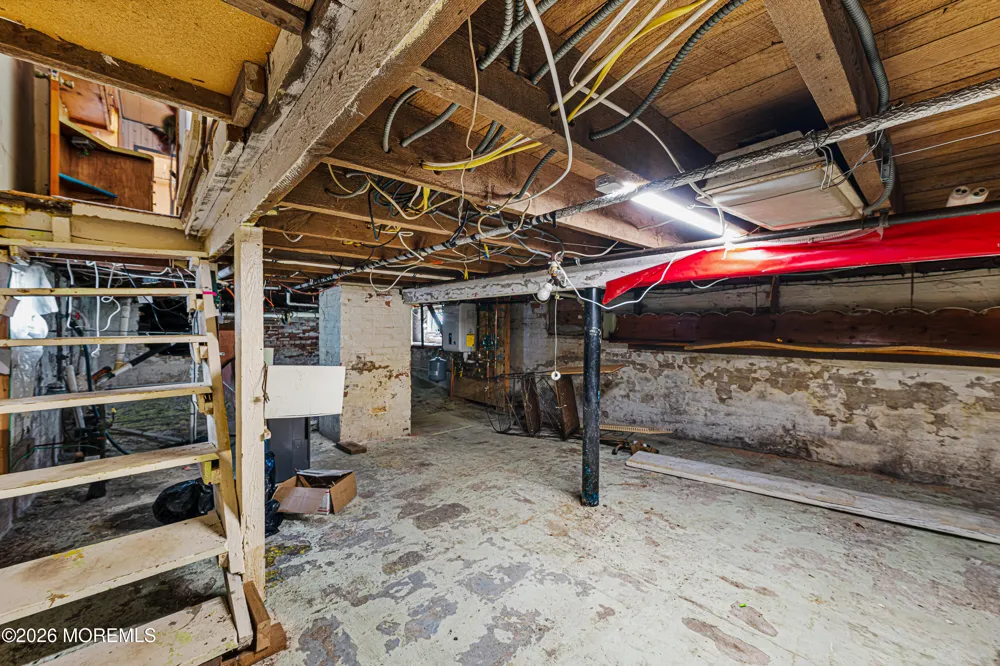 44 John Street Helmetta, NJ 08828