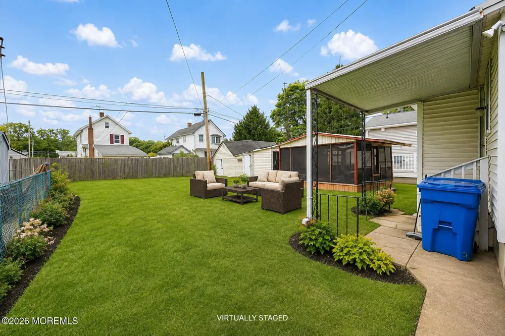 44 John Street Helmetta, NJ 08828