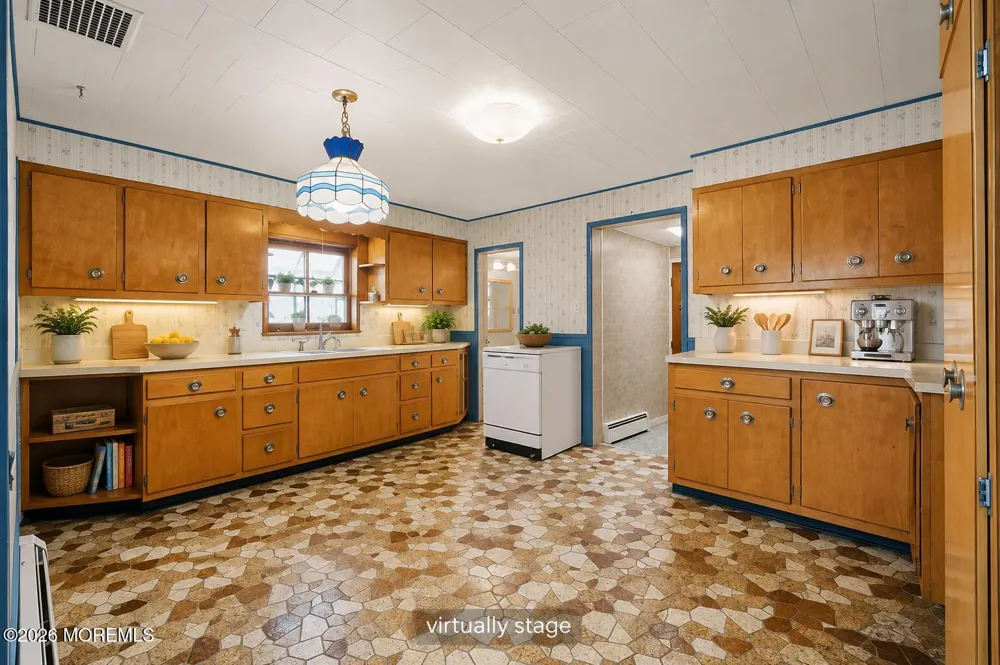 44 John Street Helmetta, NJ 08828