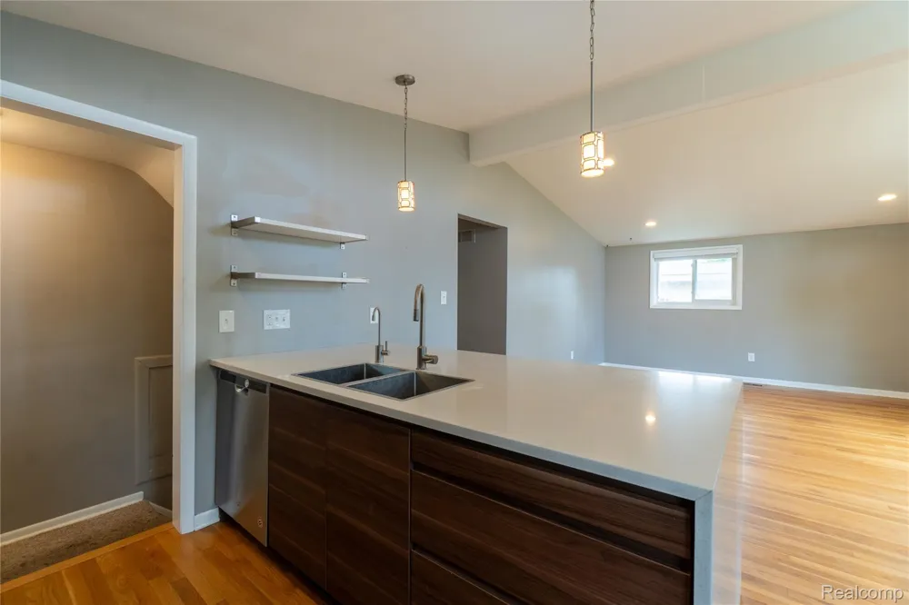 21512 Briarcliff Street St Clair Shores City, MI 48082