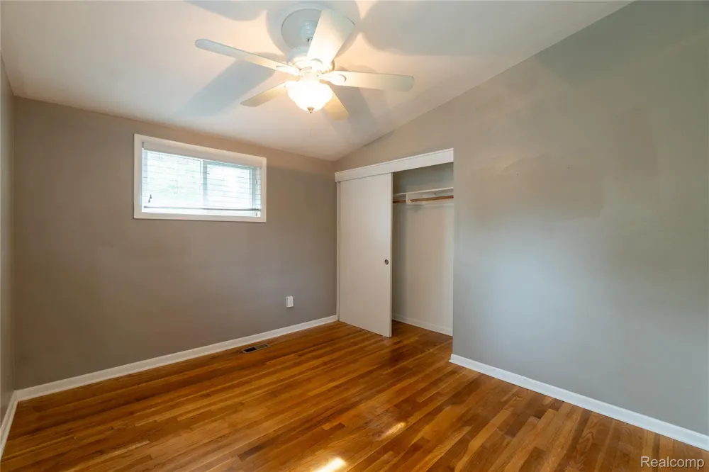 21512 Briarcliff Street St Clair Shores City, MI 48082