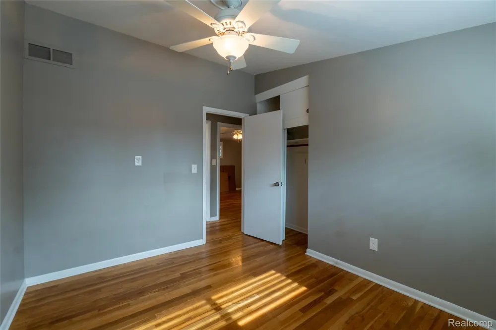 21512 Briarcliff Street St Clair Shores City, MI 48082