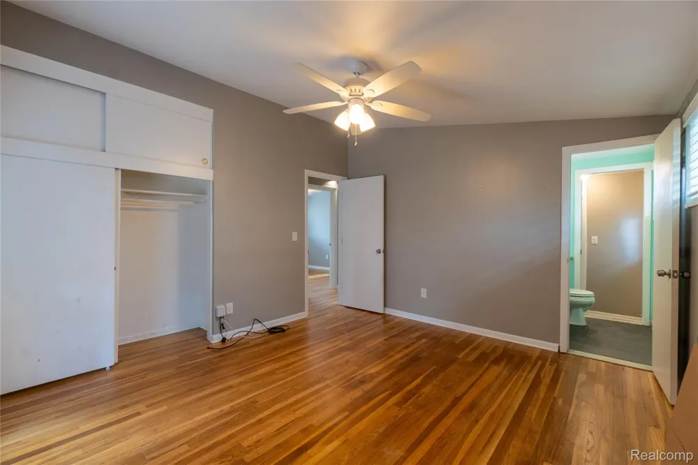 21512 Briarcliff Street St Clair Shores City, MI 48082
