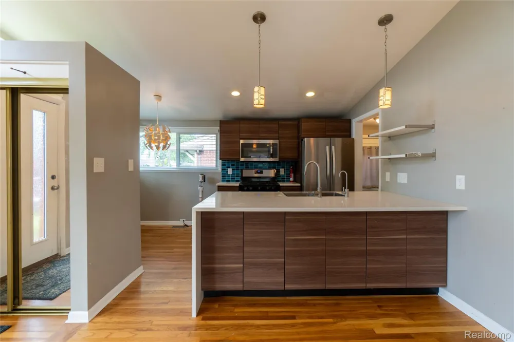 21512 Briarcliff Street St Clair Shores City, MI 48082