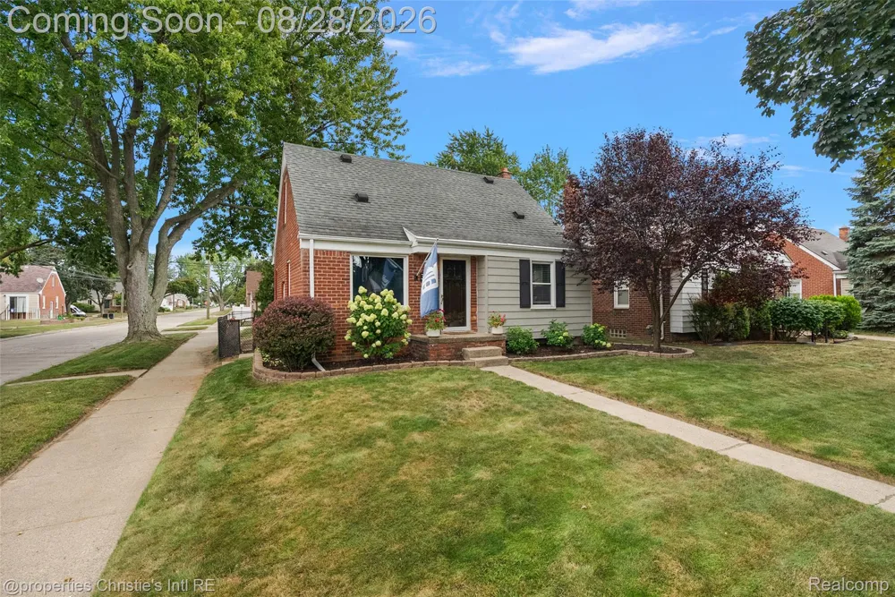 3034 Ferris Avenue Royal Oak City, MI 48073