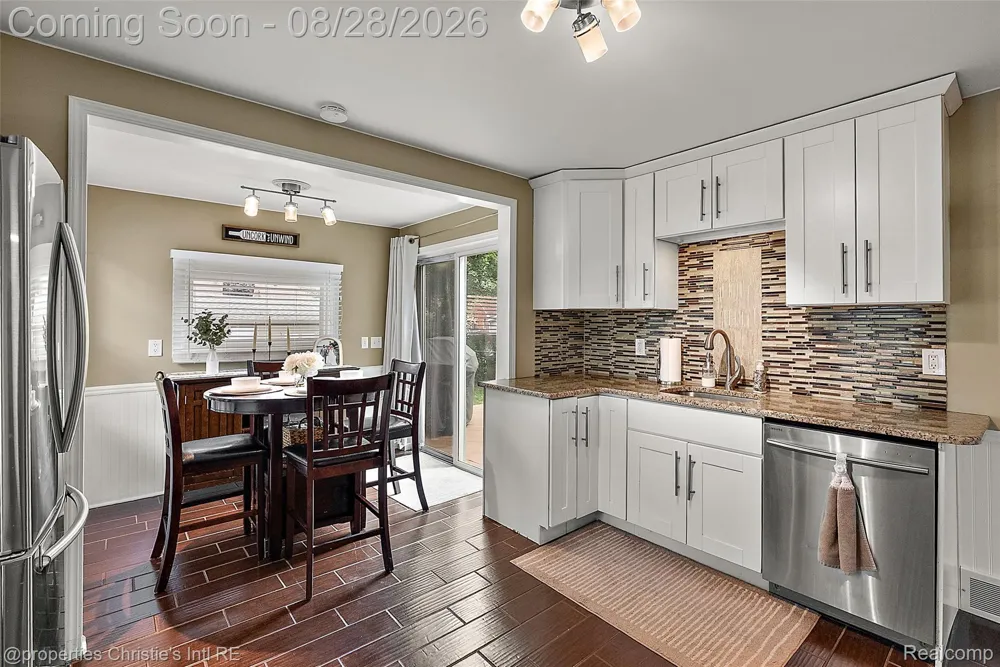 3034 Ferris Avenue Royal Oak City, MI 48073