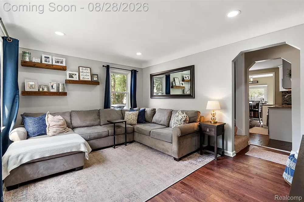 3034 Ferris Avenue Royal Oak City, MI 48073