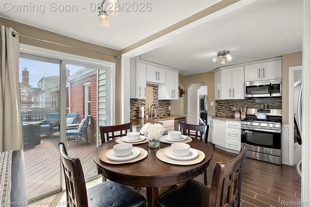 3034 Ferris Avenue Royal Oak City, MI 48073