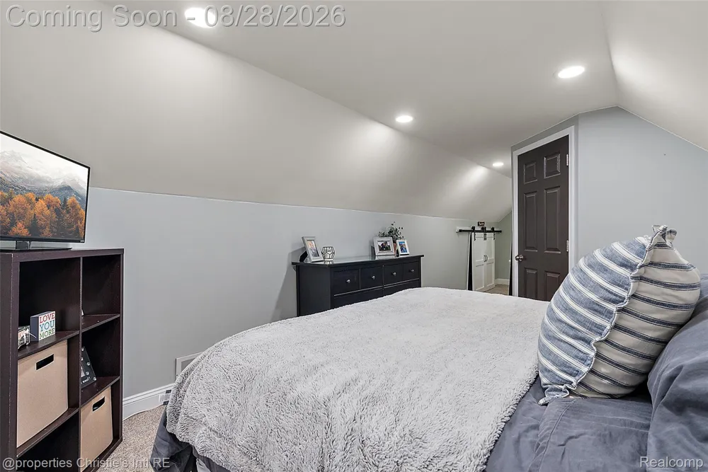 3034 Ferris Avenue Royal Oak City, MI 48073