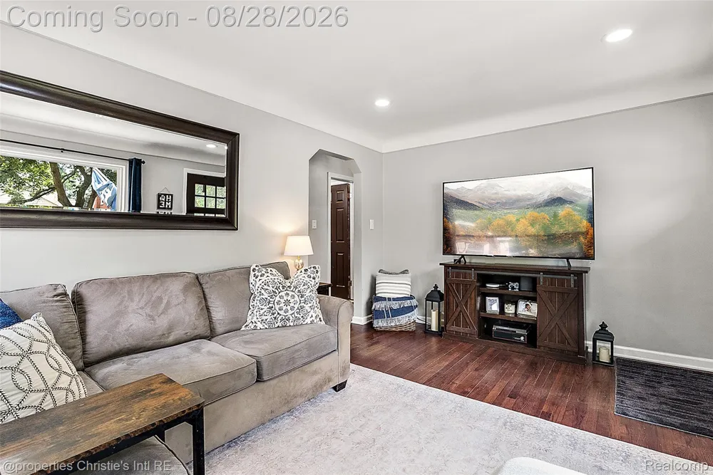 3034 Ferris Avenue Royal Oak City, MI 48073