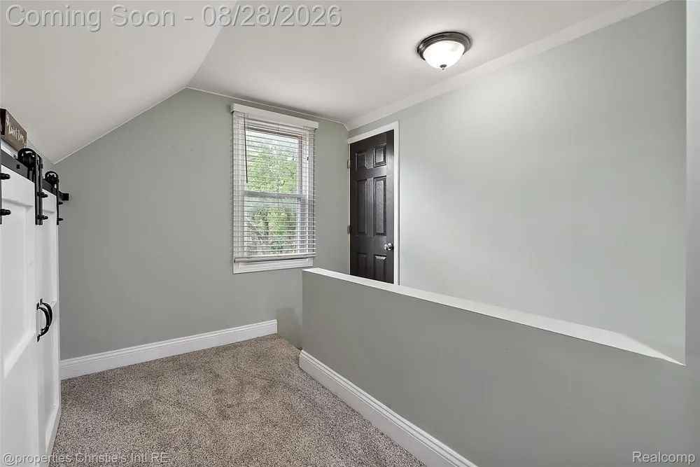 3034 Ferris Avenue Royal Oak City, MI 48073