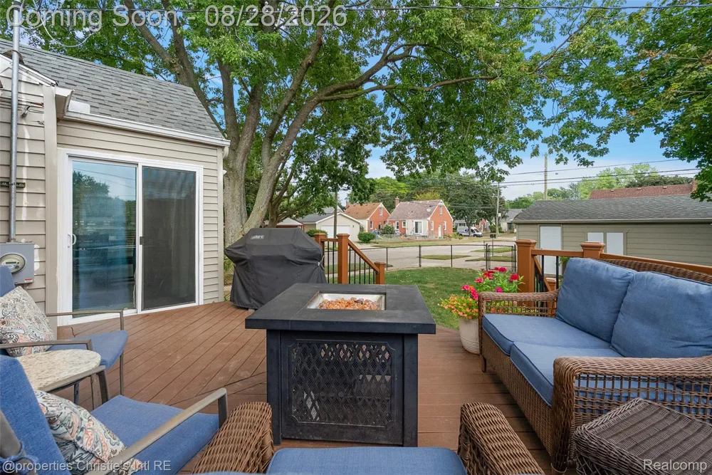 3034 Ferris Avenue Royal Oak City, MI 48073