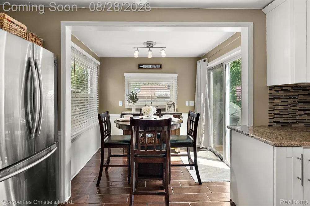3034 Ferris Avenue Royal Oak City, MI 48073