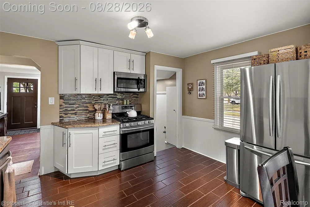 3034 Ferris Avenue Royal Oak City, MI 48073