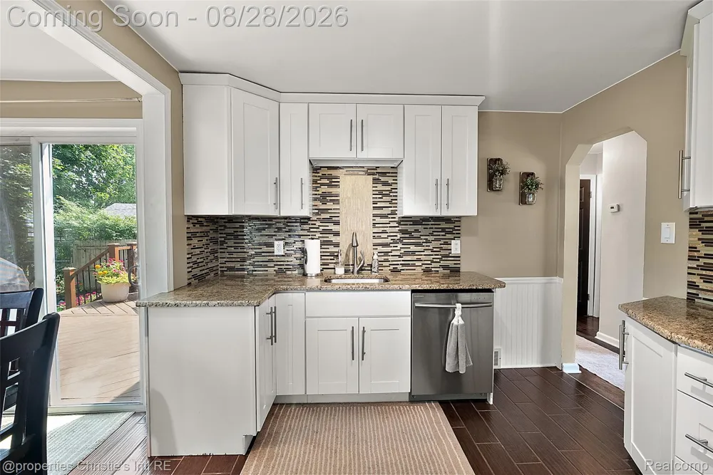 3034 Ferris Avenue Royal Oak City, MI 48073