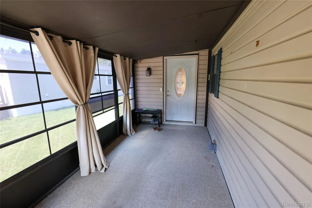 178 Maple Run Ln Mason City, MI 48854