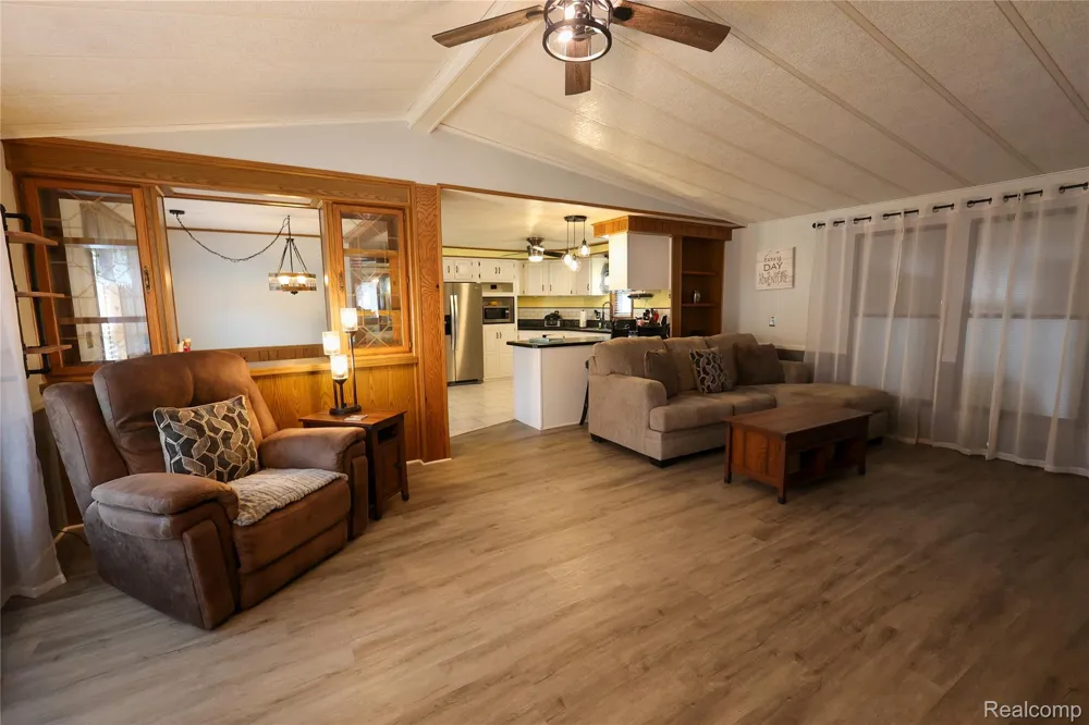 178 Maple Run Ln Mason City, MI 48854