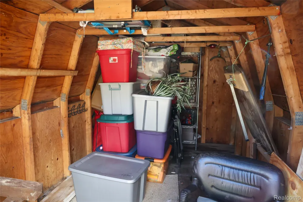 178 Maple Run Ln Mason City, MI 48854