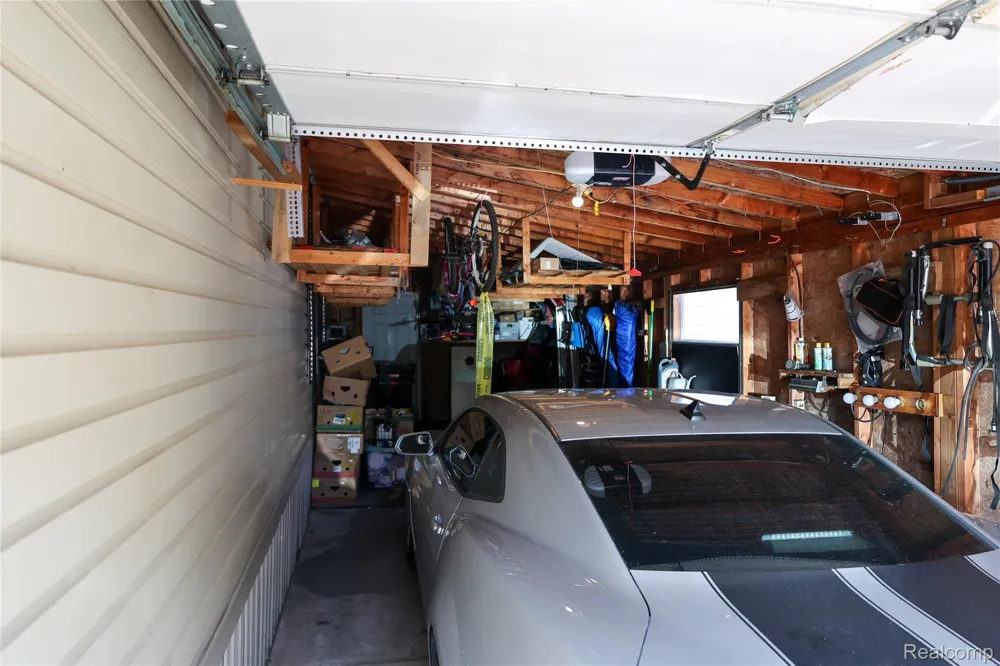 178 Maple Run Ln Mason City, MI 48854
