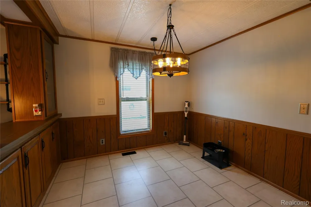 178 Maple Run Ln Mason City, MI 48854