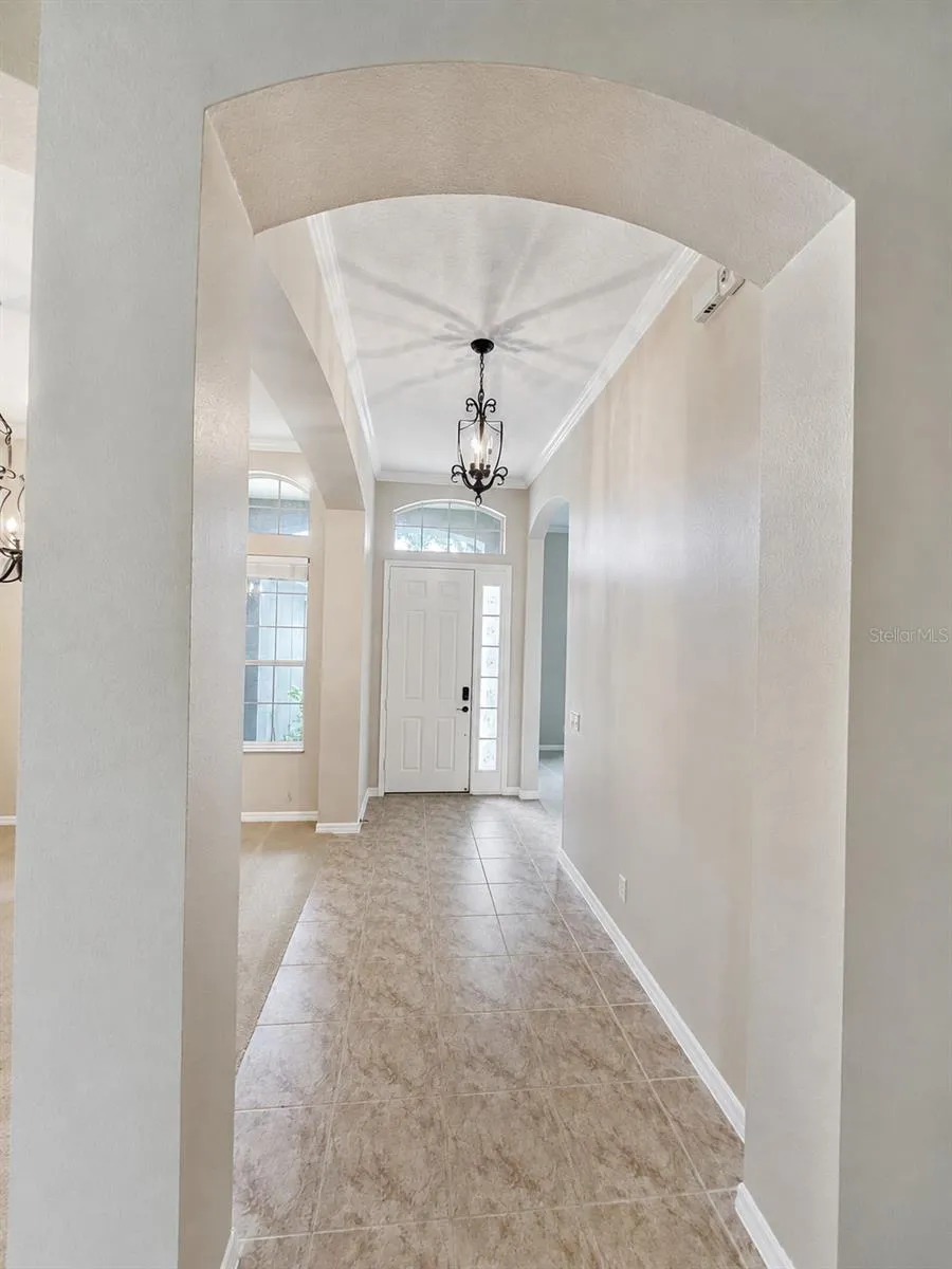 105 E BLUE WATER EDGE DRIVE Eustis, FL 32736