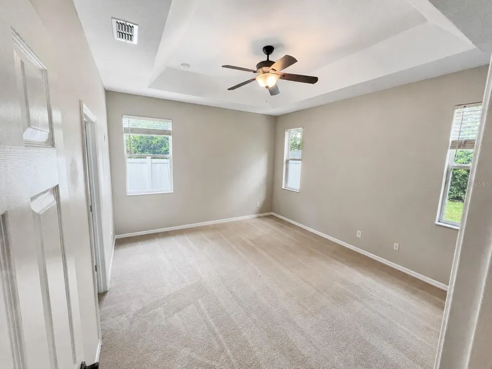 105 E BLUE WATER EDGE DRIVE Eustis, FL 32736