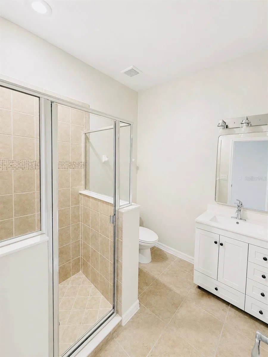 105 E BLUE WATER EDGE DRIVE Eustis, FL 32736