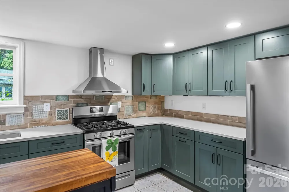 141 Silversteen Drive Brevard, NC 28712